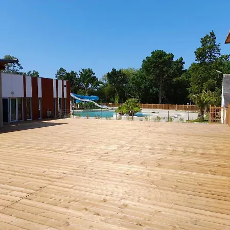 A Avec Piscine Partagee Semesterbostad