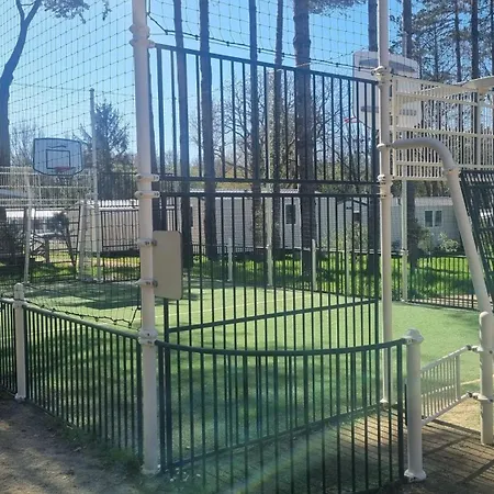 A Avec Piscine Partagee *