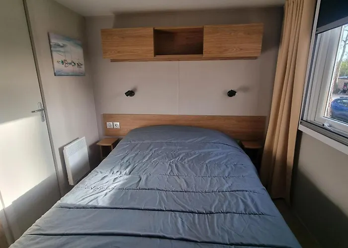 A Avec Piscine Partagee Σπίτι διακοπών