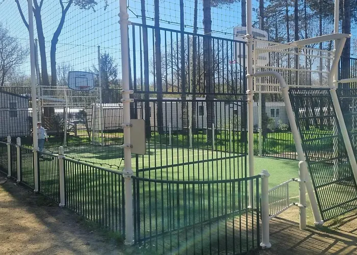 A Avec Piscine Partagee *