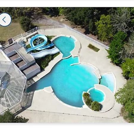Holiday home Piriac-sur-mer: 3-bedroom Garden Retreat With Shared Pool